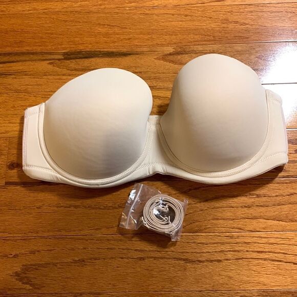 Size 40D strapless bra nude color.  NWOT - Picture 1 of 10